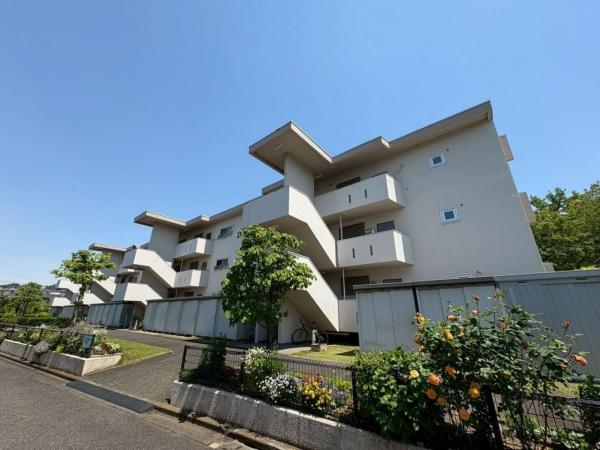 東大和マンション 外観写真