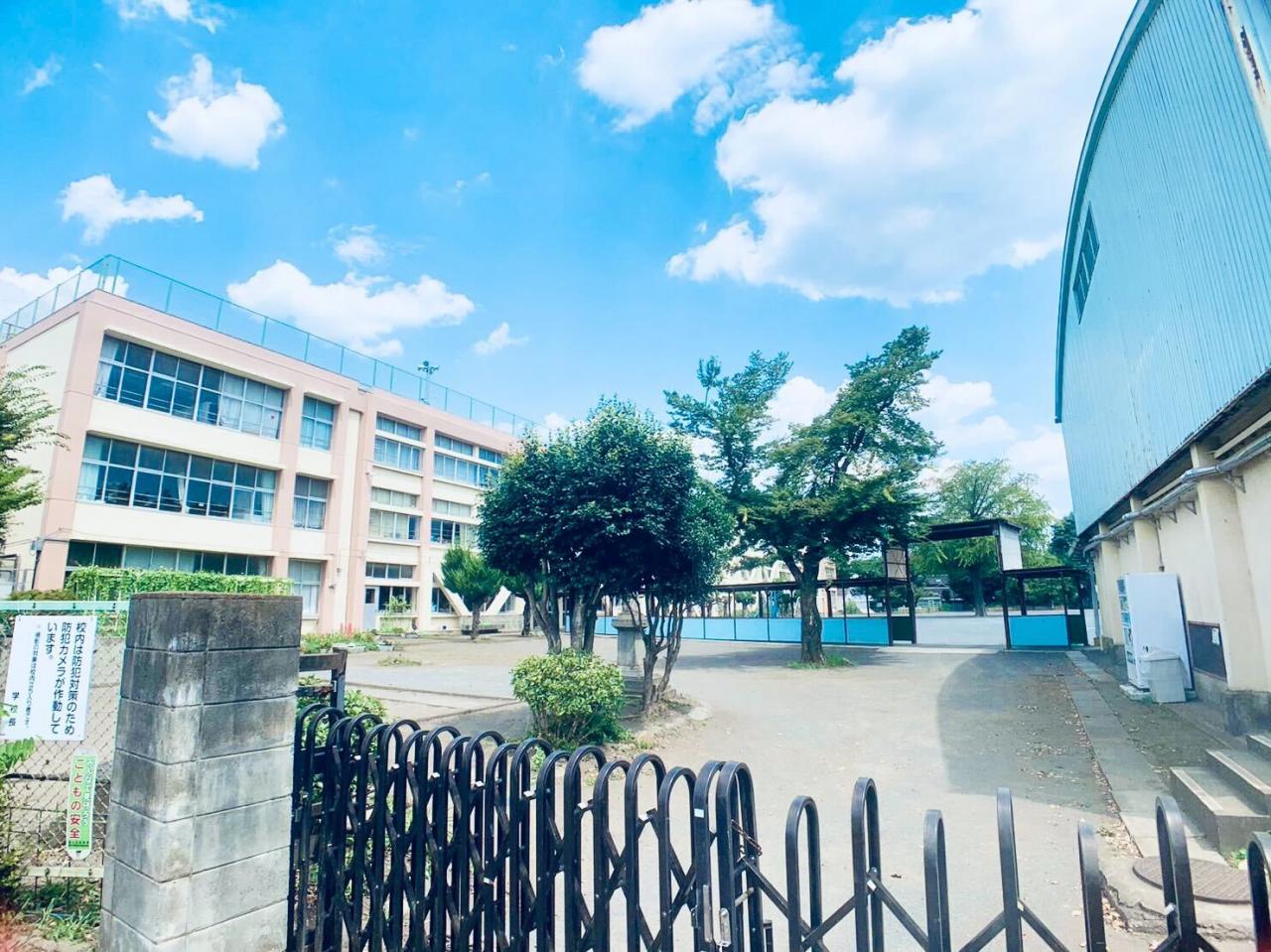 東大和マンション 駐車場