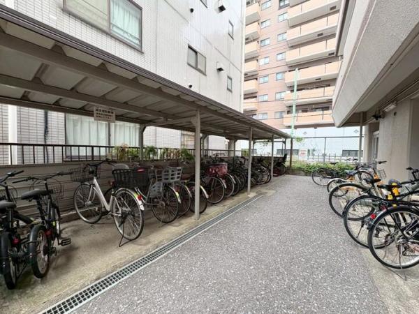 クレール久米川 駐輪場