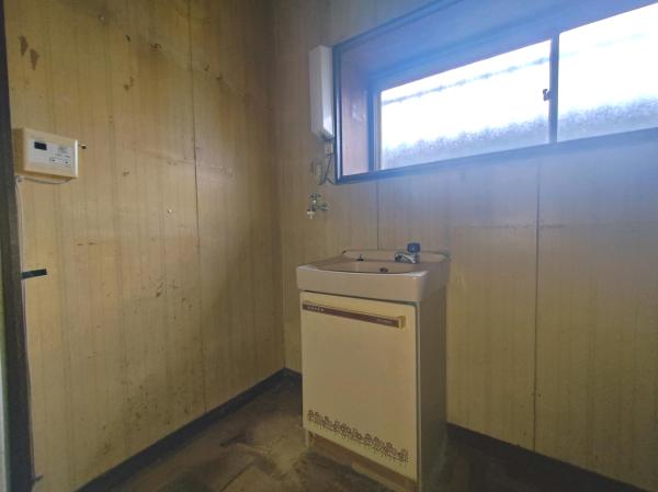 松戸市栄町8丁目　中古戸建 洗面化粧台