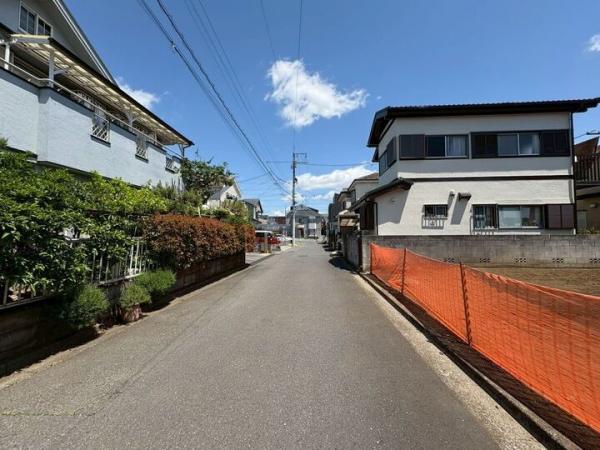東大和市中央1丁目の新築戸建 前面道路含む現地写真