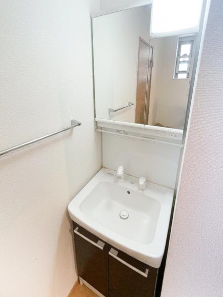 墨田区本所1丁目　中古戸建 洗面化粧台