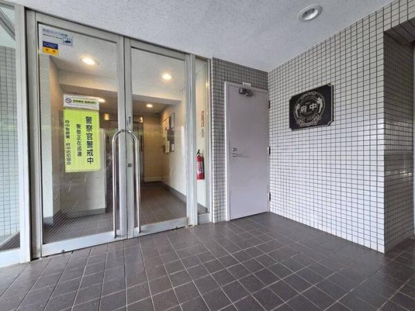MAC府中コート エントランス（外）