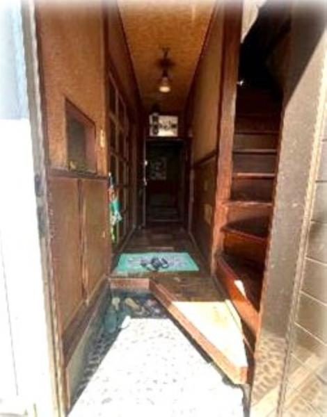 中野区本町6丁目　中古戸建 玄関