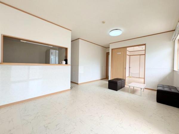 東村山市諏訪町1丁目の戸建 リビングダイニング