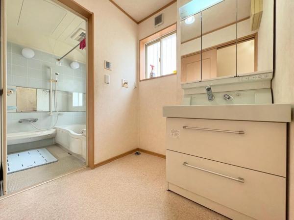 東村山市諏訪町1丁目の戸建 ランドリースペース