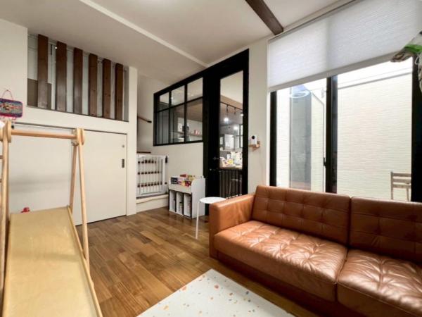 東村山市廻田町3丁目の戸建 リビング