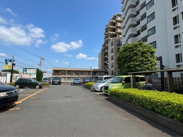 クリオ小平壱番館 敷地内駐車場