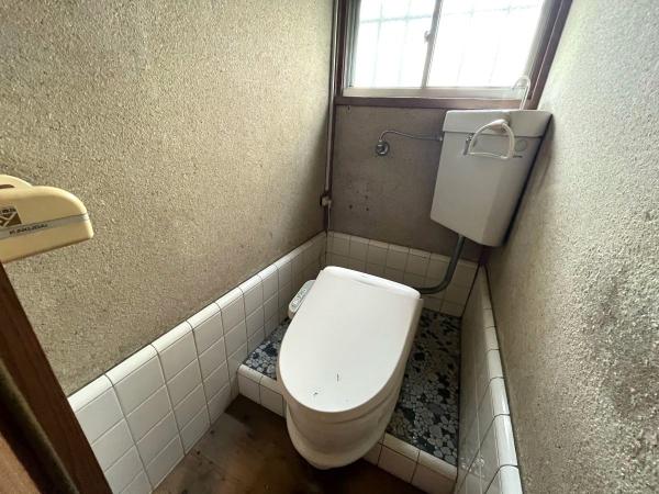 板橋区赤塚7丁目　中古戸建 トイレ