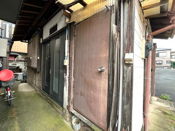 江戸川区西葛西1丁目中古戸建 玄関