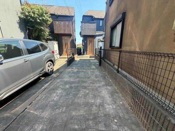 小平市大沼町2丁目の戸建 駐車場