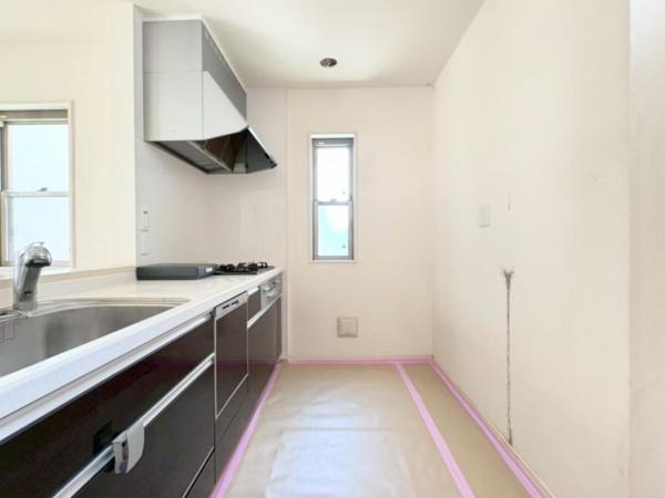 小平市小川町1丁目の戸建 キッチン