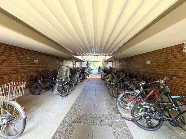 西国分寺史跡通り住宅 駐輪場