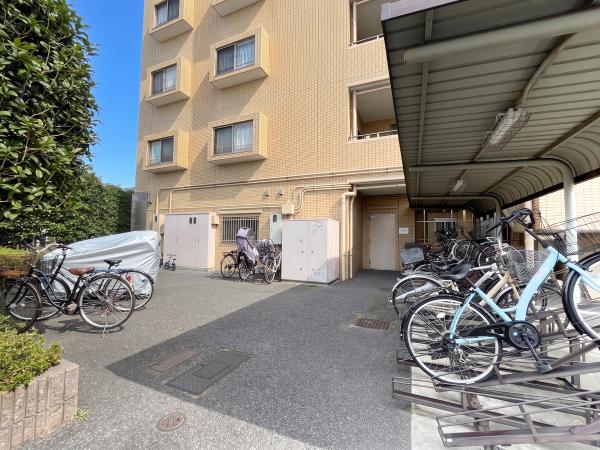 グーディッシュ竹の塚 駐輪場