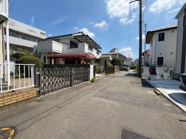 小金井市貫井南町1丁目の新築戸建 前面道路含む現地写真