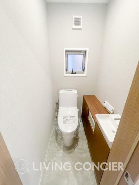 江戸川区平井１丁目　中古戸建 トイレ
