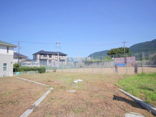 土地 神奈川県足柄上郡松田町松田惣領 小田急線新松田駅 1,070万円