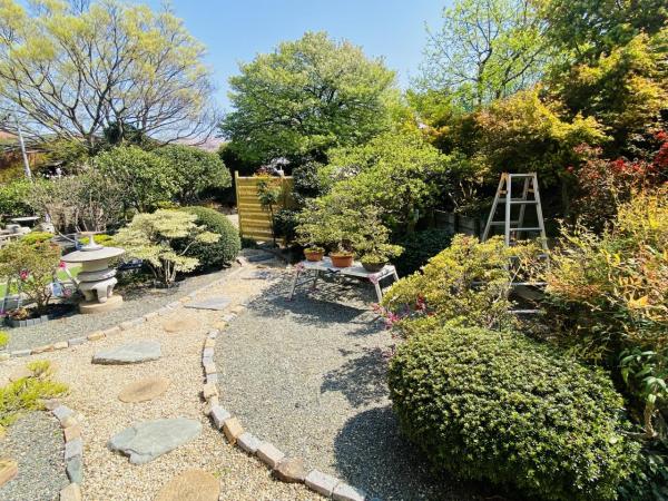 港南区日野9丁目　中古 庭