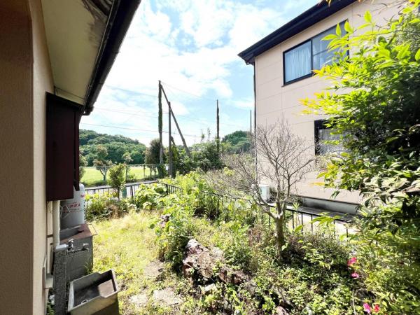 秦野市上大槻　中古 庭