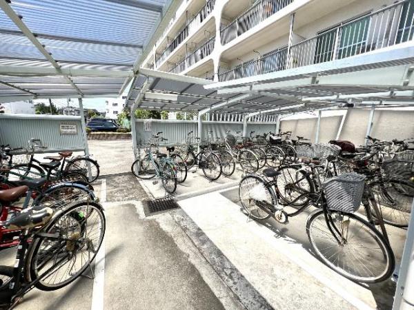 日商岩井第一春日部マンション 駐輪場