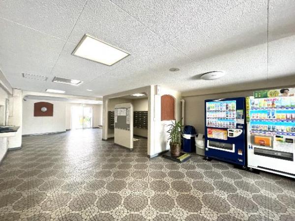 日商岩井第一春日部マンション エントランスホール