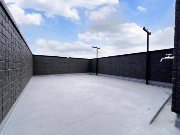 松戸市常盤平双葉町　戸建 バルコニー