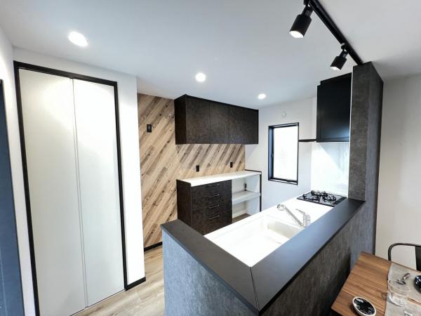 松戸市常盤平双葉町　戸建 構造・工法・仕様