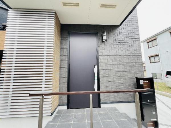 松戸市常盤平双葉町　戸建 玄関