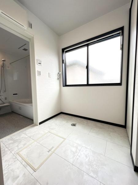 松戸市常盤平双葉町　戸建 脱衣所