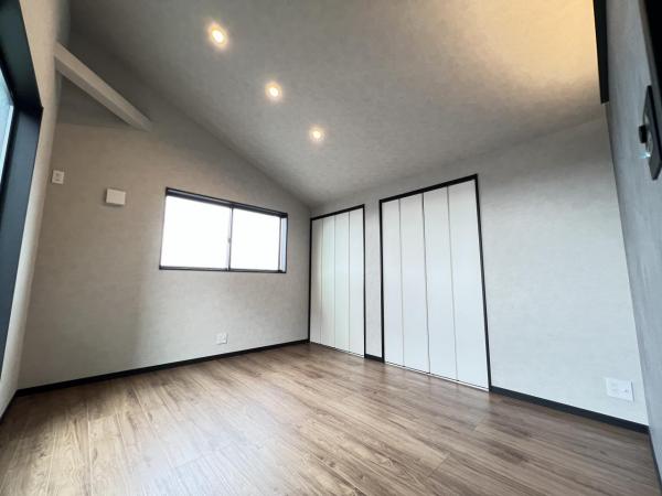 松戸市常盤平双葉町　戸建 寝室