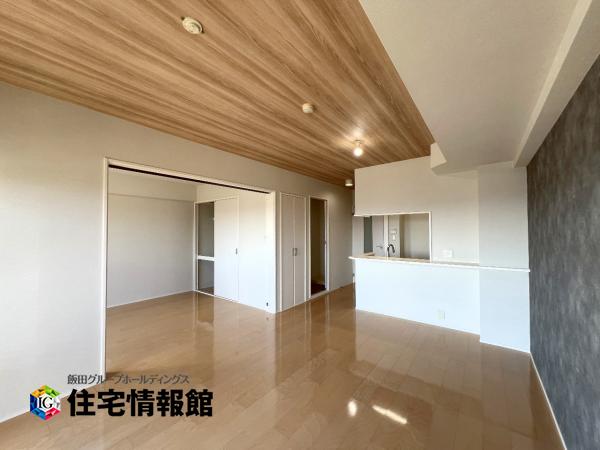 クリオ藤沢善行伍番館 リビングダイニング