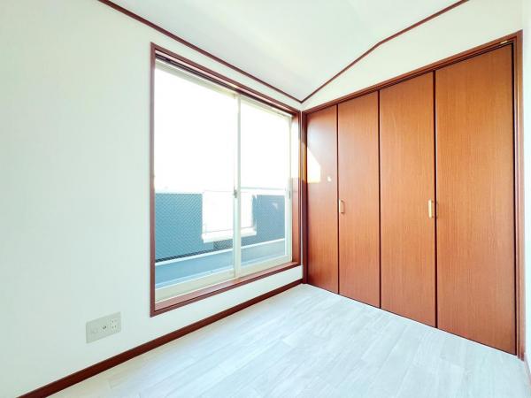 横浜市青葉区大場町　中古戸建て 洋室