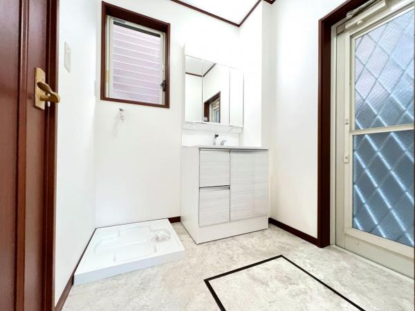 横浜市青葉区大場町　中古戸建て 脱衣所