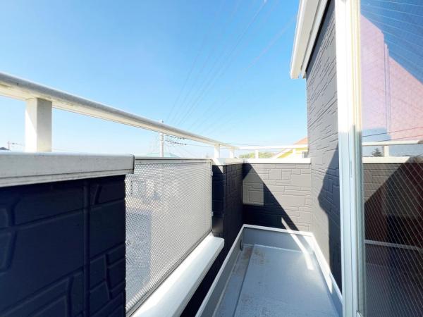横浜市青葉区大場町　中古戸建て バルコニー