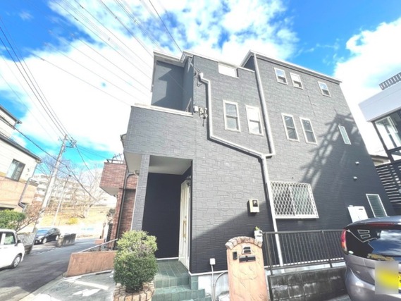 横浜市青葉区大場町　中古戸建て (現況)外観写真