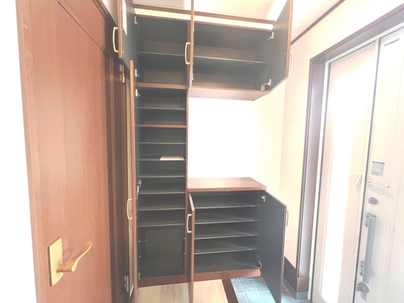 横浜市青葉区大場町　中古戸建て 収納