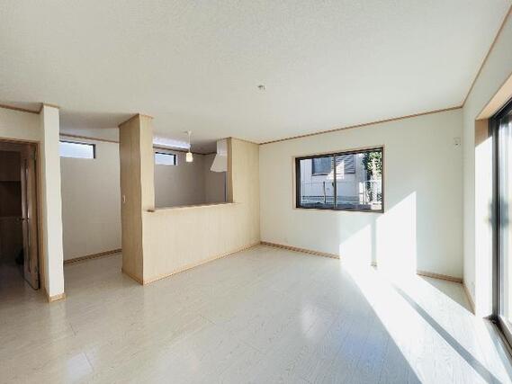 市原市青葉台6丁目　築後未入居戸建 リビングダイニング