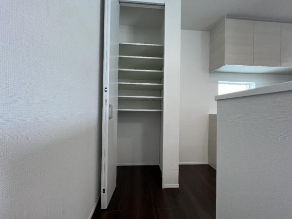 伊勢崎市寿町　新築　7号棟 収納