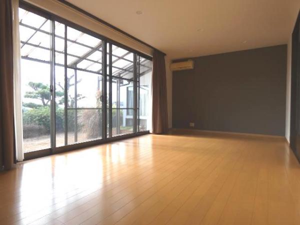 枚方市翠香園町　中古 洋室