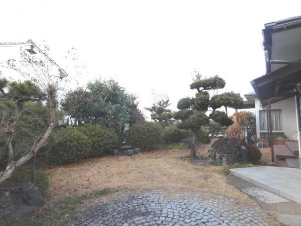枚方市翠香園町　中古 庭