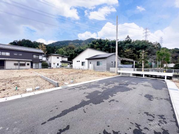 岐阜市粟野西５丁目　売地 前面道路含む現地写真