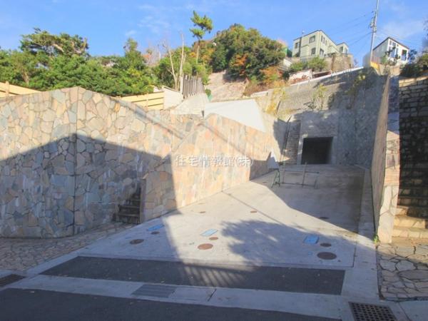 鎌倉市極楽寺1丁目 
