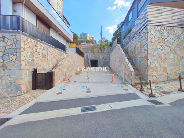 鎌倉市極楽寺1丁目 