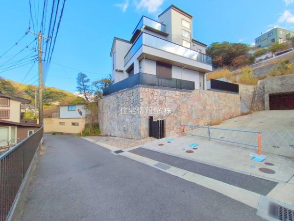 鎌倉市極楽寺1丁目 