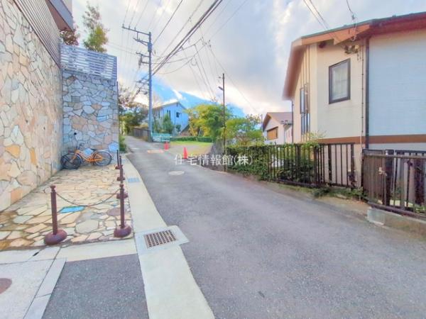 鎌倉市極楽寺1丁目 