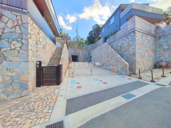 鎌倉市極楽寺1丁目 