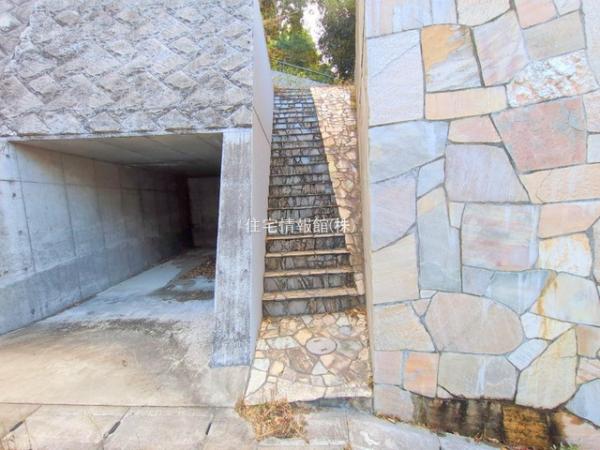 鎌倉市極楽寺1丁目 