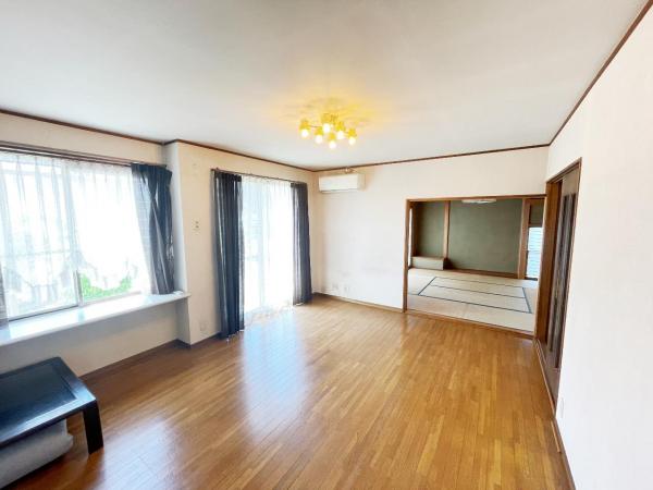 小田原市鴨宮 中古戸建 リビングダイニング