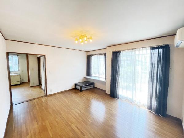 小田原市鴨宮 中古戸建 リビング