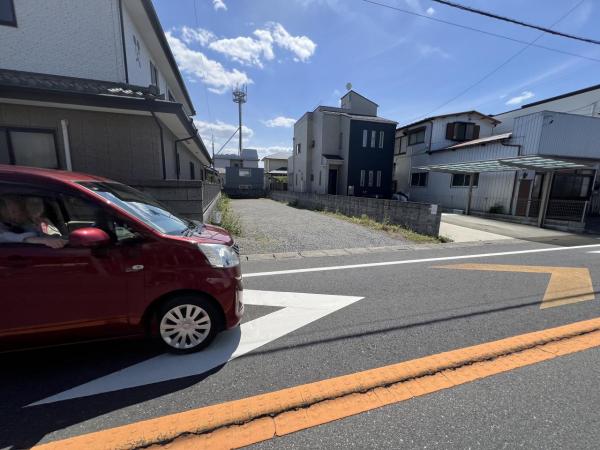 北葛飾郡杉戸町杉戸４丁目 建築条件無し売地 前面道路含む現地写真